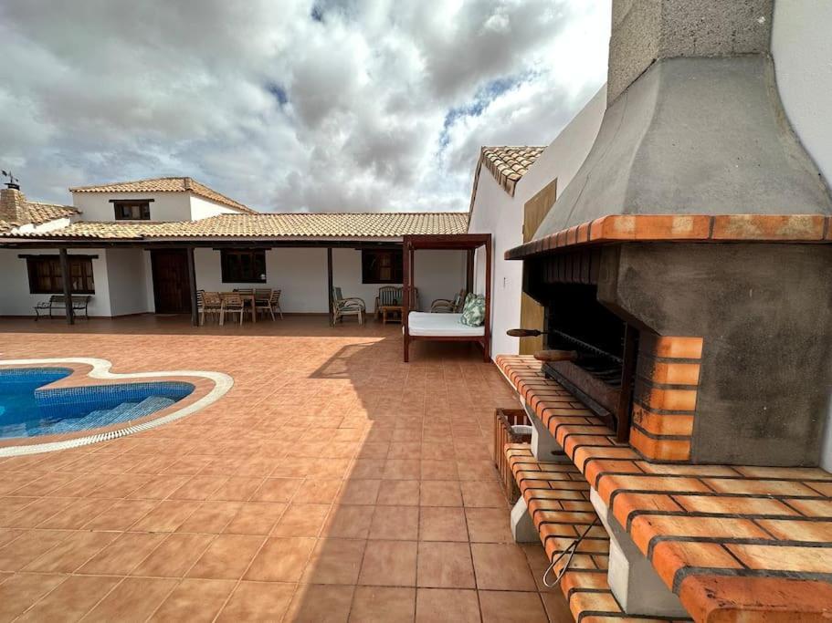 Villa With Pool In The Centre Of Fuerteventura Антіґуа Екстер'єр фото